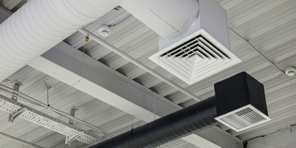 Reformas Integrales de Naves Industriales Los Alcázares · Instalación de Sistemas de Climatización y Ventilación
