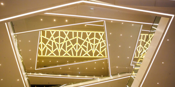 Reformas Integrales de Tiendas y Locales  Comerciales Cieza · Diseño e Instalación de Iluminación LED Eficiente