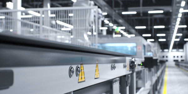 Reformas Integrales de Naves Industriales Totana · Instalación Sistema Eléctrico - Redes Informáticas