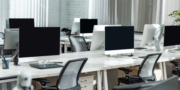Reformas Integrales de Oficinas y Despachos Totana · Instalación Electricidad, Redes y Telecomunicaciones